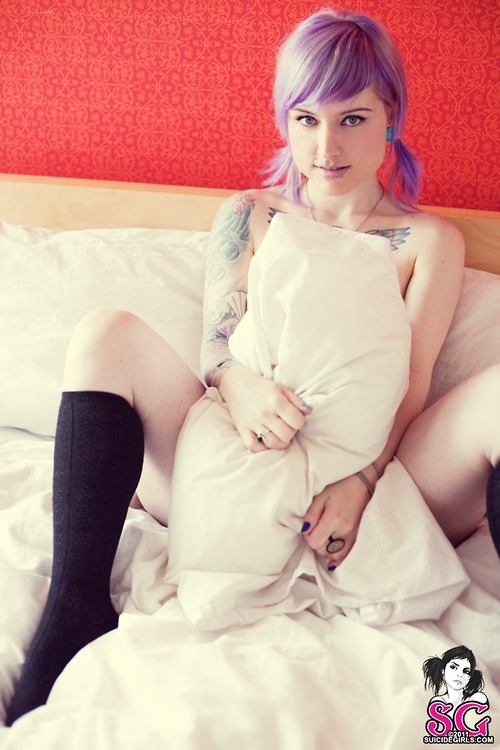 deadbysharkattack:  i love this girlGlitch i fucking love youuuuu!!!!!