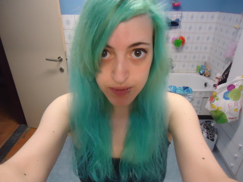 darcythelunatic:I’m in love with my new hair! Hello, cutie pie!