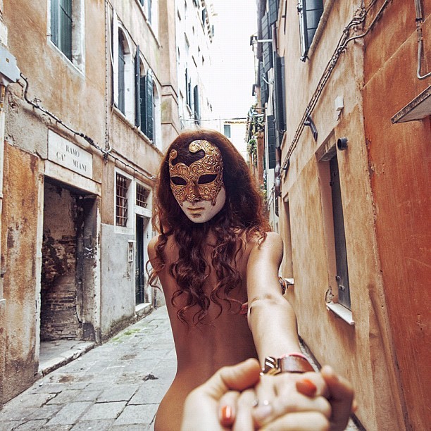 weasleyandpotter:   Creative instagrammer Murad Osmann. A bit speechless here…