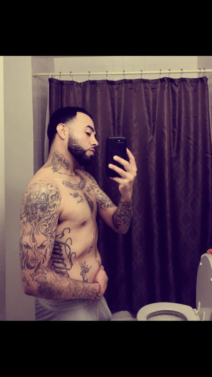 betoslatinmen:  Thanks Erick for the hot photos!  Hit him up at:IG:    Erickshere  Please send pics to:Por favor manda tus fotos a:betomartinez2008@gmail.com Beto’s Cornerhttps://betoslatinmen.tumblr.com/  😍😍