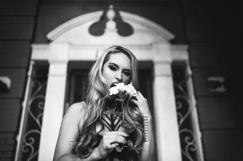 dreadinny:  White Rose                            Sydney Maler  