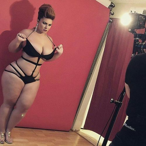 londonandrews:  “You can be a juicy, ripe peach and there’s still going to be someone who doesn’t like peaches, so you can either submit to someone’s criticism of you, or you can get on with the business of being your own amazing self who attracts