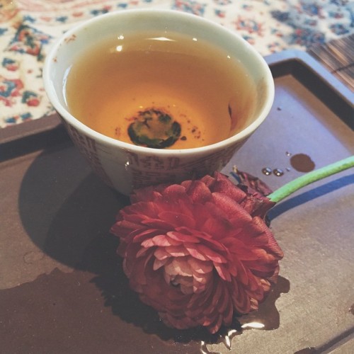 &ldquo;The tea that knows it&rsquo;s Tea is not the Tea. The Virtue that knows it&rsquo;s virtue is 