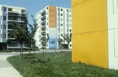 mikasavela: Flats (1975-1979) by Hans van Boer. From Nederlands Fotomuseum collections.