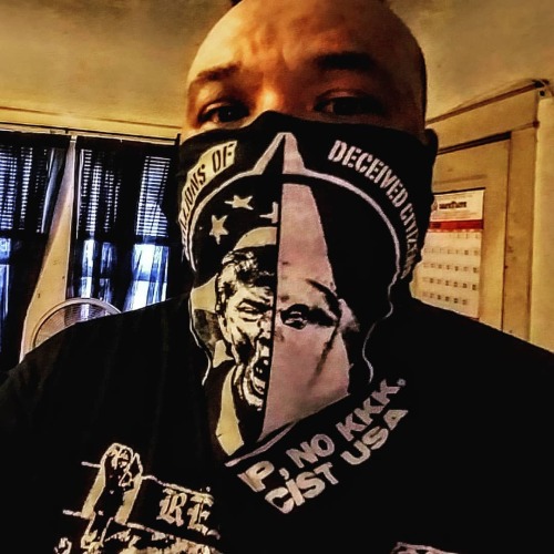 Thanks to @mdcops for the mask. Awesome @reagan_youth_official shirt by @crustifuk #MDC #ReaganYouth