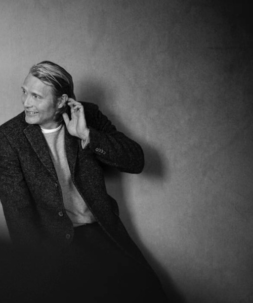nikolajwaldau:                                               B E H I N D   T H E   S C E N E S    X 