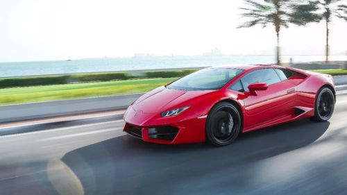 Lamborghini’s crisp, wild Huracán LP 580-2 is the most fun raging bull yet http://dlvr.it/LMF3Lh