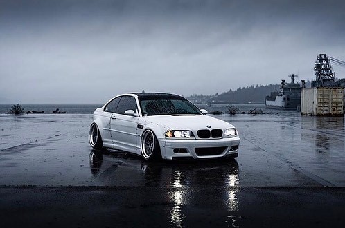 E46 looking right Owner @pnw39  Photographer @boston.media _________________________________________