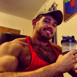 Gymratskip:beardburnme:musclemick26“I Tried Signing On To Be One Of Skippy’s