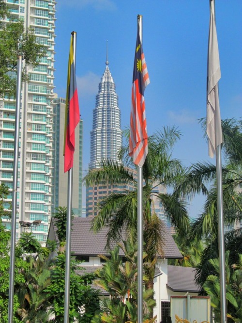 Petronas Towers - Kuala Lumpur - Malaysia (by annajewelsphotography) Instagram: annajewels