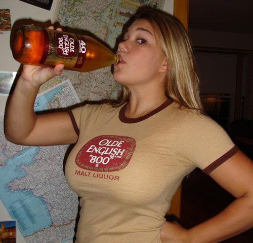 hottities: It’s Friday, DAE need a beer? Hate old English. Love her tits!