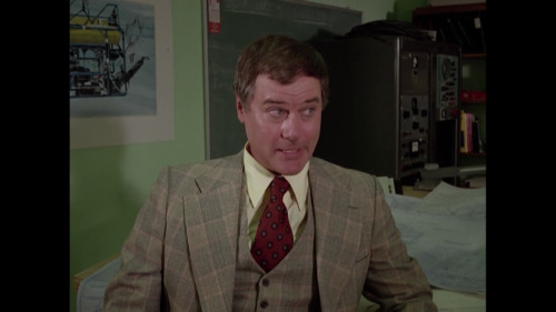 Larry Hagman guest starring on the Rockford Files “Forced Retirement” and getting defeat