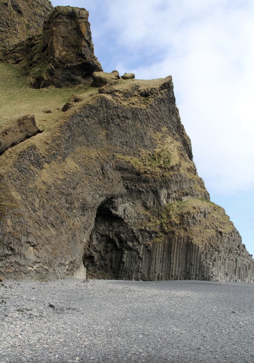 earlandladygray: The other-worldly basalt rock formations on Reynisfjara Beach, Iceland.