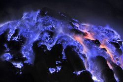 life-globe:  Electric Blue Lava Flows From Indonesia’s Deadly Kawah Ijen Volcano There is a group of volcanoes in Indonesia that spew lava that burns with  brilliant blue flames. Located in East Java, the Ijen volcano complex is a group of stratovolcanoes