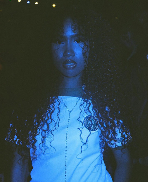 Black, Brown & Blue Captured By Sola