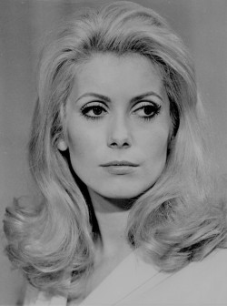 gatabella:Catherine Deneuve, Belle de Jour,