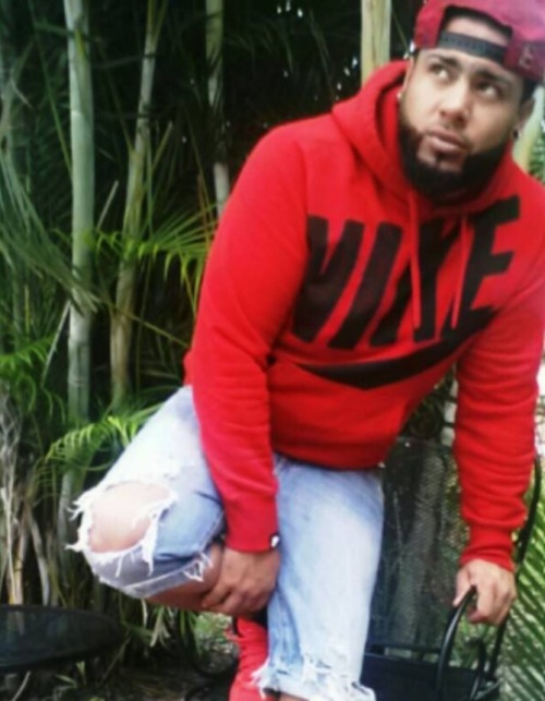 gayguysofsoflo:  Thick guys just taste better :)
