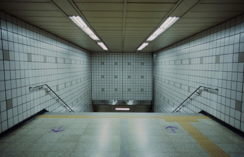 Cities &amp; Memory - the empty undergroundSeoul, South Korea // Philadelphia, PACanon AE-1Fuji Prov