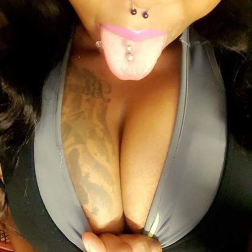 Lips & Titties Damn She’s Perfect