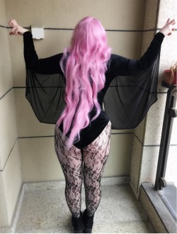 sexynerdgirls:  Flutterbat- Bat Butt by MintyBlitzz on @DeviantArt