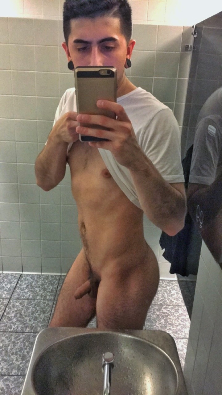 mxh93:  Hey everyone, Just want to let you guys know that I’m currently sick with