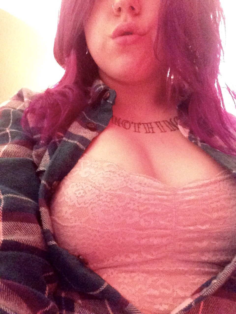 wet-bette:  I haven’t had much time to take new photo sets for you guys lately!