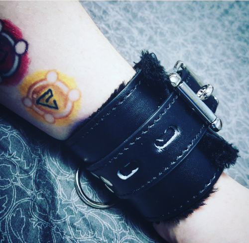 pet-me-please: ❤ Sir spoiled me with cuffs and a collar ❤
