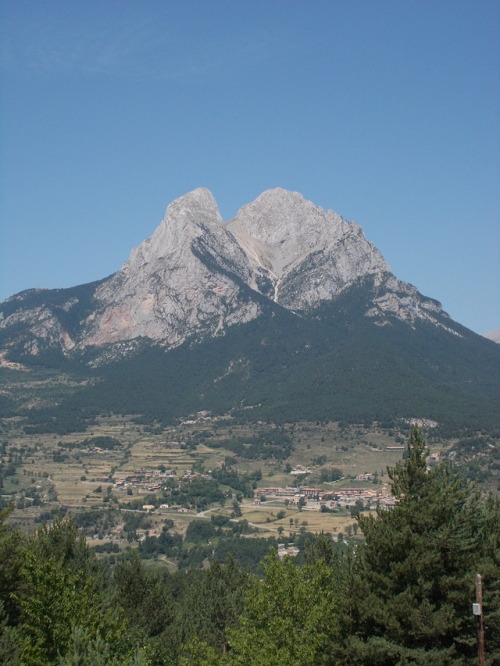 Hiking at the Pedraforca (Catalonia)