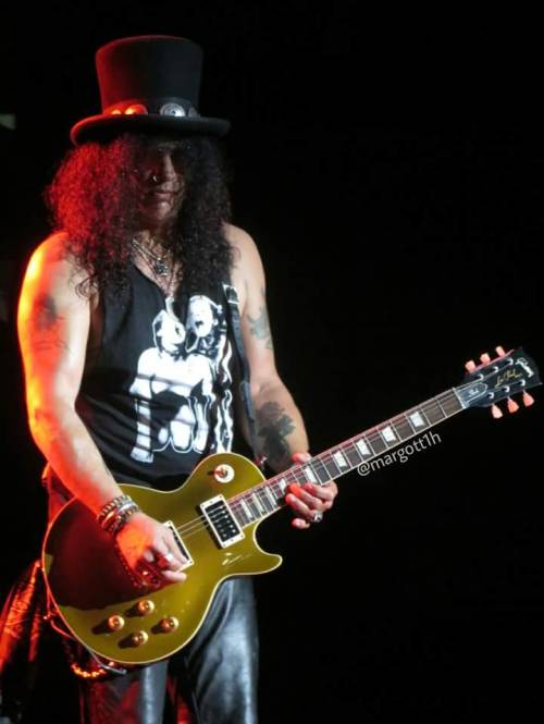 alexandralove29:  Guns n’ Roses//Buenos Aires  04.11.16 (Photos by Margott Hinostroza)