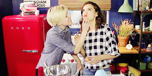 highwaytohell-a:  Favorite queer youtube couples:  ↳  Hannah Hart &amp; Ingrid