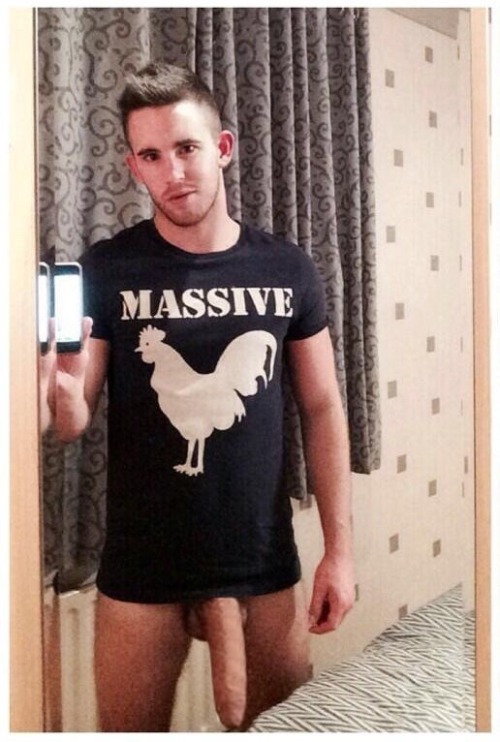 lowhungballs: burningmusicfire: love the t shirt, adore that cock! Wow