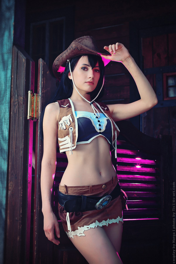 hotcosplaychicks:  Tifa Lockhart by Narga-Lifestream Check out http://hotcosplaychicks.tumblr.com