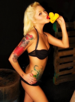 A Tumblr of Tattooed Vixens