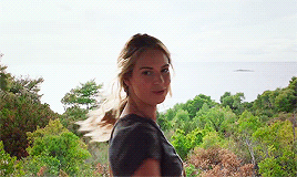 jynsandors:  Life is short. The world is wide. I want to make some memories.  Lily James as Don