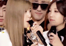 apinkdays:    pink panda challenge:   1 / 3 favourite pairings (in group)→ eunrong
