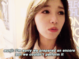 jungeunjiya:  eunji - on apink US tour / apink diary 3