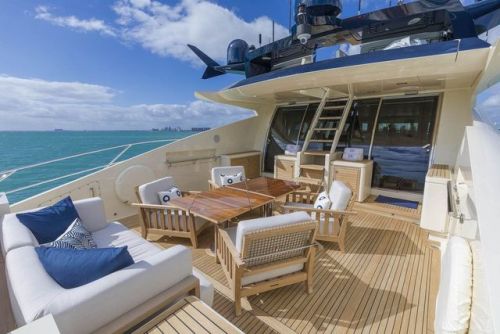 BW YachtBuilt in 2006 by Palmer Johnson, BW is a stylish 36.57m motor yacht, capable of accommodatin