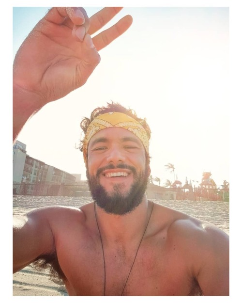 https://64.media.tumblr.com/46411a900c2e5594d647122fdc59bbe3/ec820f9e0c9f30a7-e9/s500x750/056fcfd924b693f2707c3a72ffe13b73b37816a6.jpg