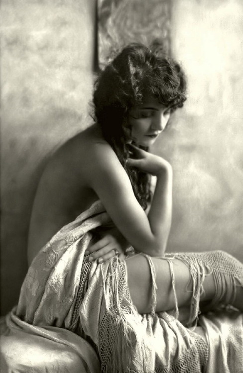 anotherstateofmind67: Peggy Shannon by Alfred Cheney Johnston