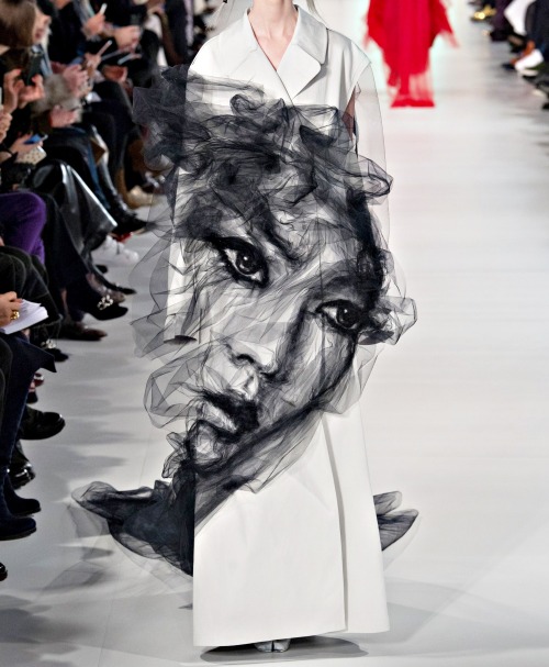 models-fashion111: Maison Margiela Spring 2017 Couture | PFW. 