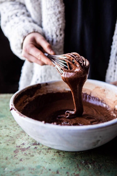 ahtheprettythings: www.halfbakedharvest.com/one-bowl-8-ingredient-irish-coffee-fudge-brownie