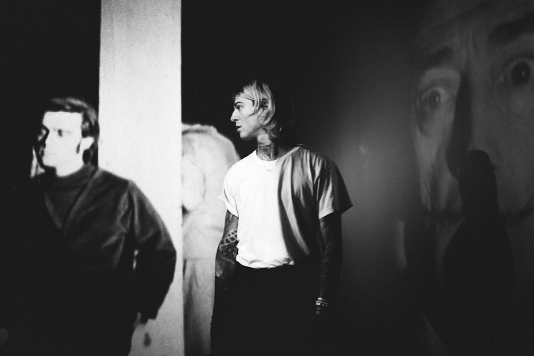 olddirtytshirt:  📷: @adam_alessi