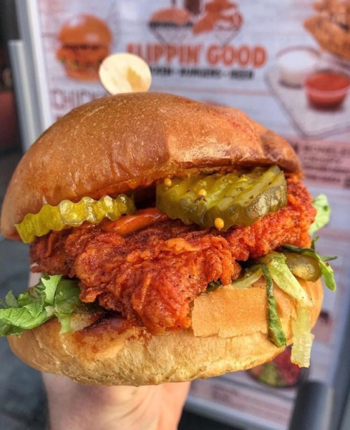 foodieapprovedeats: Flippin’ Good Chicken, Burgers, Beer  Las Vegas, NV  Credits Find the best foodi