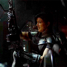 carasynthias:  Cara Dune + guns