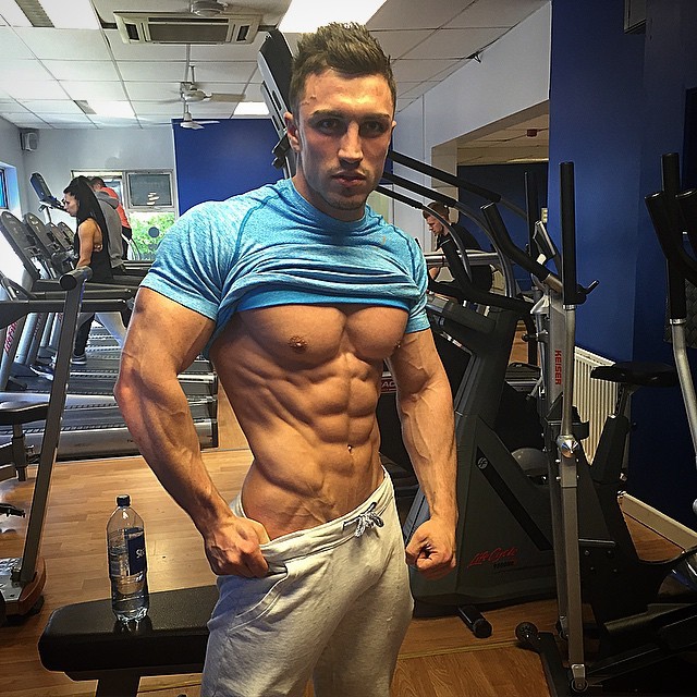 lumbrjax:  Instagram user @callumfitness http://ift.tt/1OaOj1N