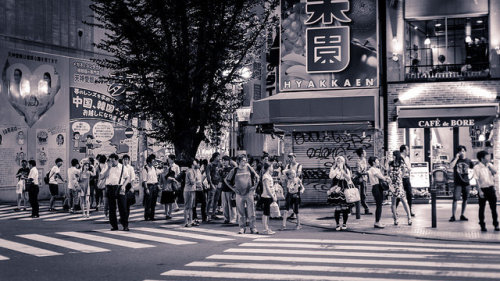 Shinjuku 新宿, Tōkyō 東京 by Marco Stoppazzini on Flickr.