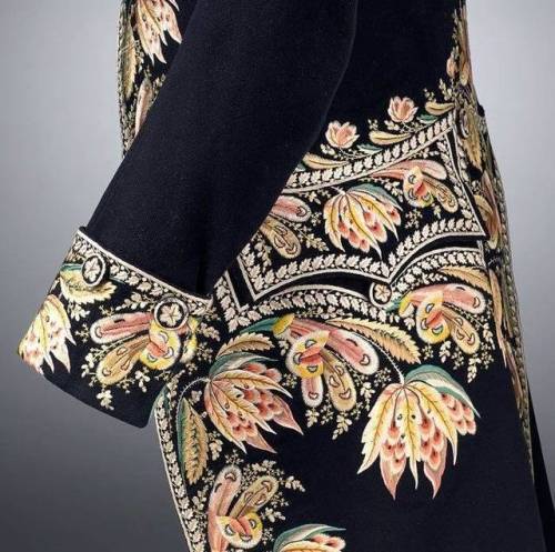 new-vogue-ravyn: zhuanghongru: Handmade embroidery on European men’s clothing in the 18th cent