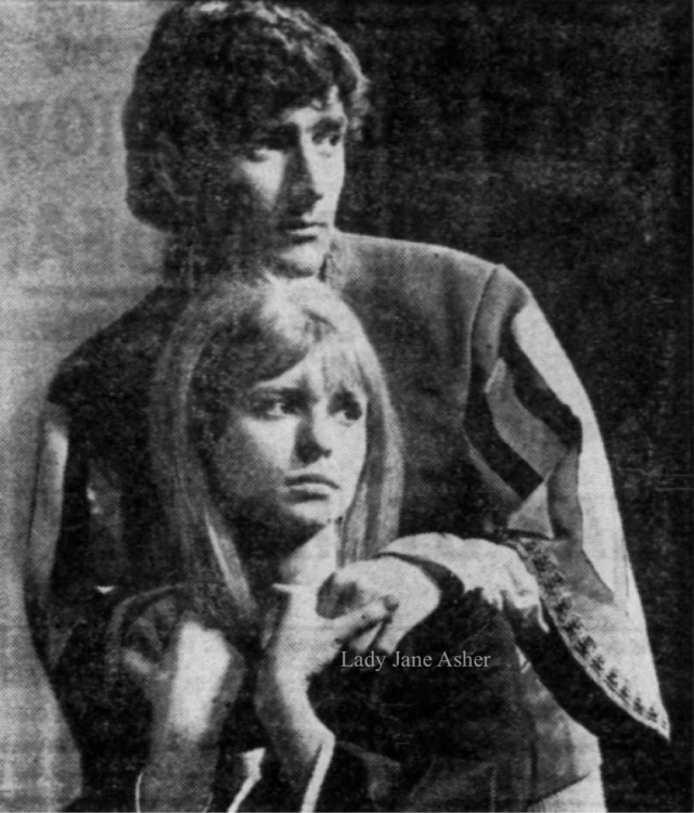 Jane Asher and Gawn Grainger as Juliet Capulet and Romeo in “Romeo and Juliet” presentation while being on tour in the USA,...
