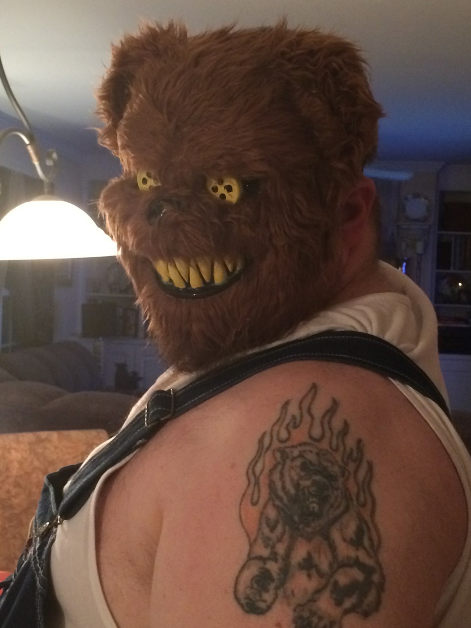 gordo4gordo4superchub:  bearhoss:  Halloween costume this year….scary bear  Nice