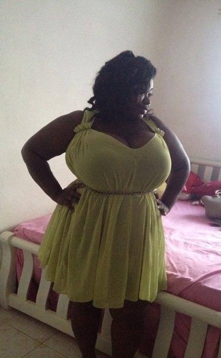 hugeheavytits:  http://hugeheavytits.tumblr.com/ Ladies - send in your big boob submissions